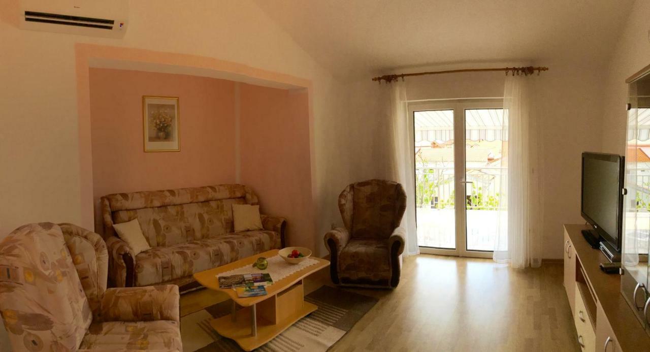 Just Relax - Vodice Apartment Bagian luar foto