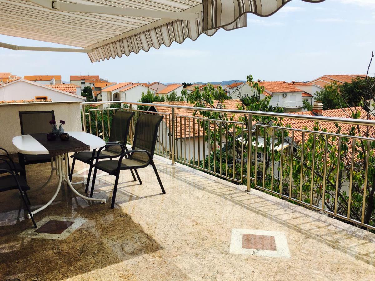 Just Relax - Vodice Apartment Bagian luar foto