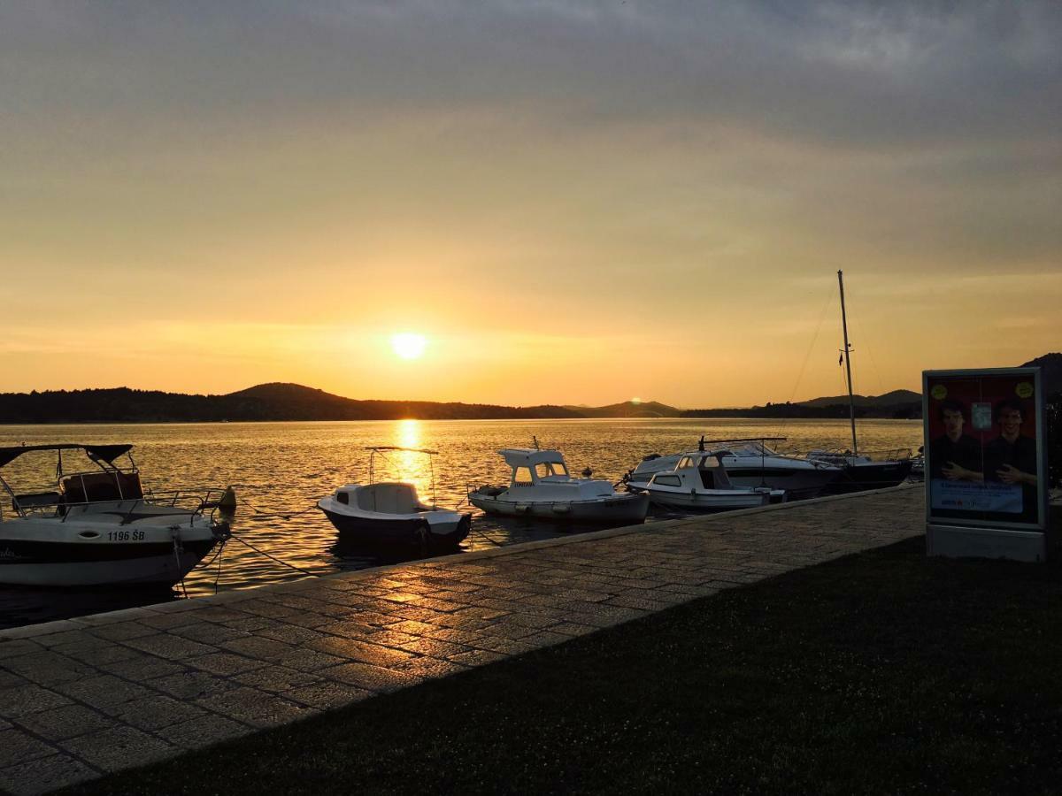 Just Relax - Vodice Apartment Bagian luar foto